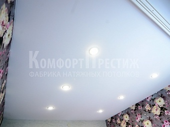 тканевые натяжные потолки для спальни 12